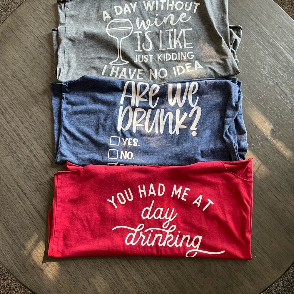 Casual Graphic Slogan Tops - Gray, Blue, Red